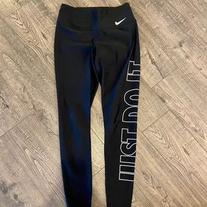 Nike Women’s Dri-Fit Leggings Size Small